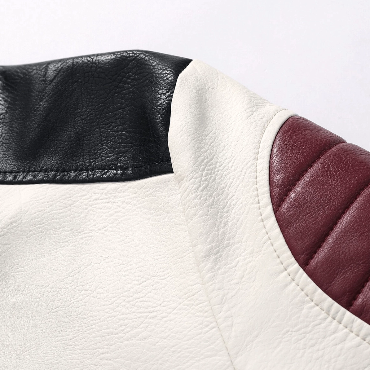 Alternative Winkelansicht einer gothic Farbblock-PU-Motorradjacke zeigt Design-Proportionen, Silhouetten-Balance und Farbblock-Platzierung
