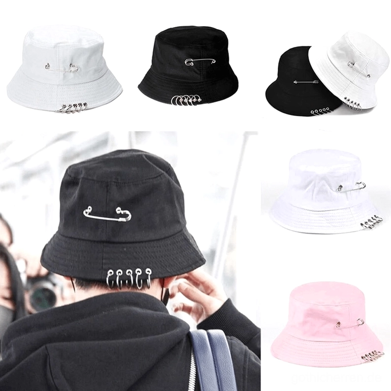 Gothic Safety-Pin Bucket Hat getragen von Model und Produkt-Displayaufnahmen schwarz weiss rosa Varianten