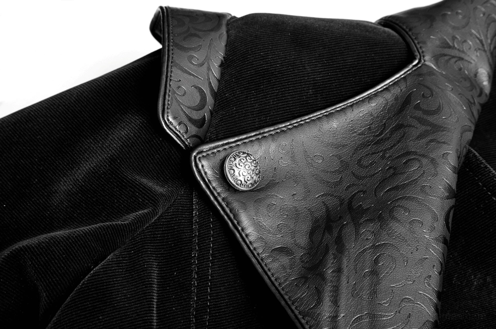 Viktorianischer Gothic-Samtmantel geprägter Lederkragen-Detail-Nahaufnahme geschnitzte Metallknopf-Verzierung schwarz