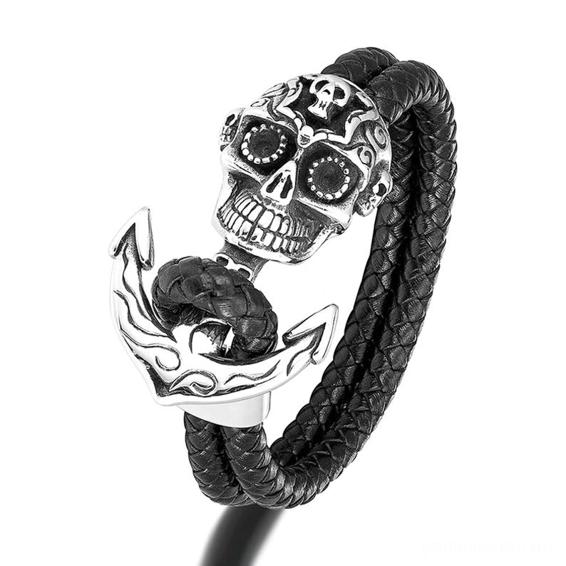 Versilbertes Gothic Schädel Anker Lederarmband für Herren mit silbernem Anker Verschluss und gravierten Schädel Details am schwarzen Lederband - Alternative Mode