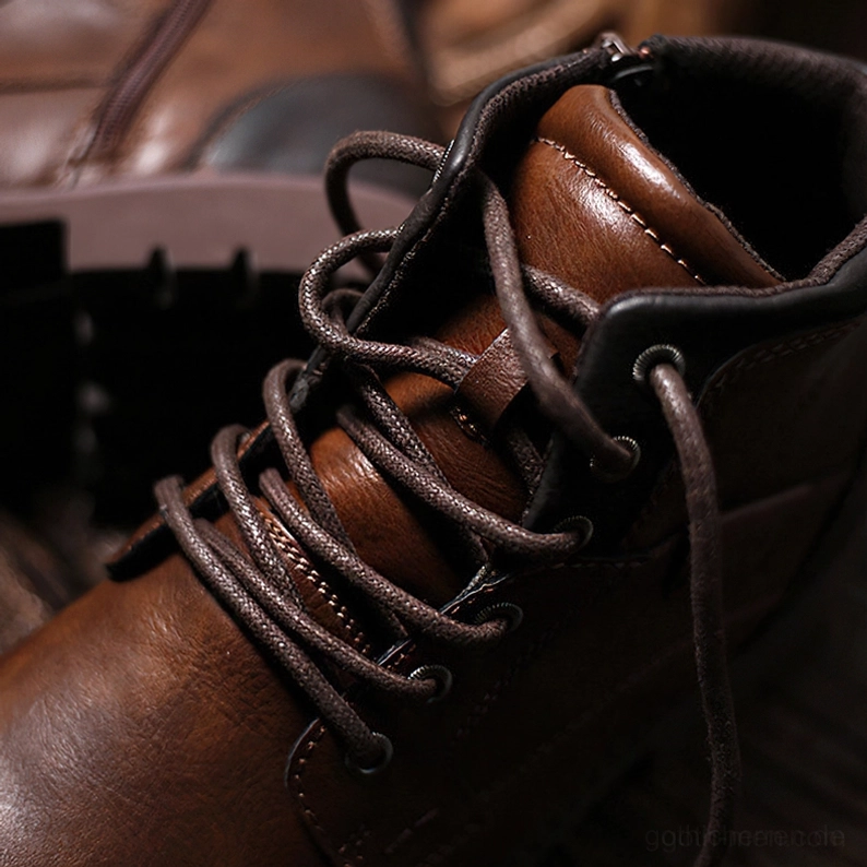 Gothic Schnürstiefel mit wasserfester Gummisohle und Alljahreszeitentauglichkeit, Jahreszeiten-Design für Herbst und Frühjahr mit Wasserschutz