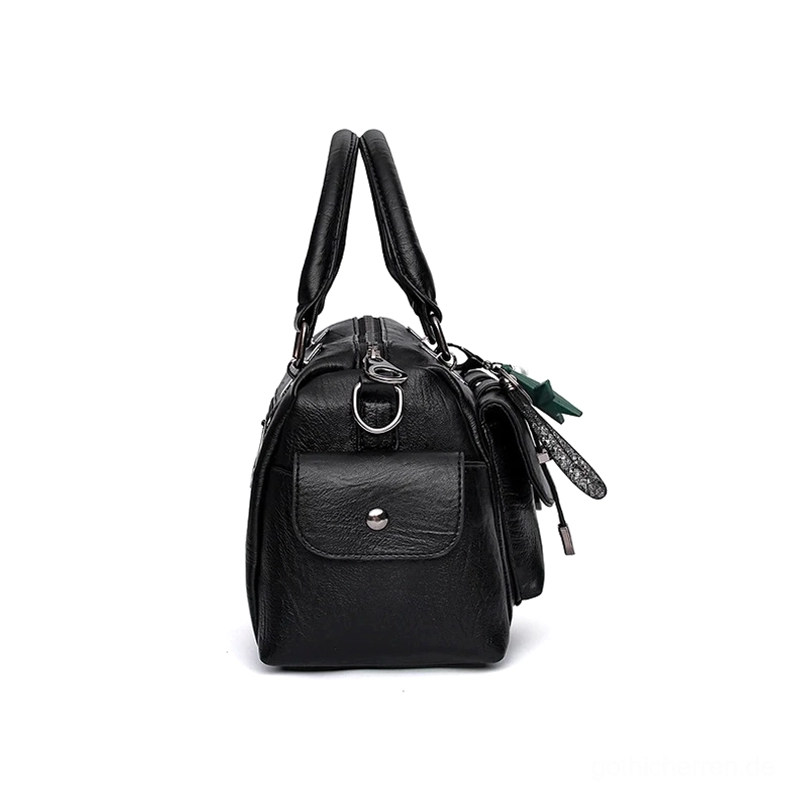Abnehmbarer Schultergurt auf der gotischen Lederschultertasche – verstellbare Trageoption für flexible Styling-Vielfalt und alternative Mode