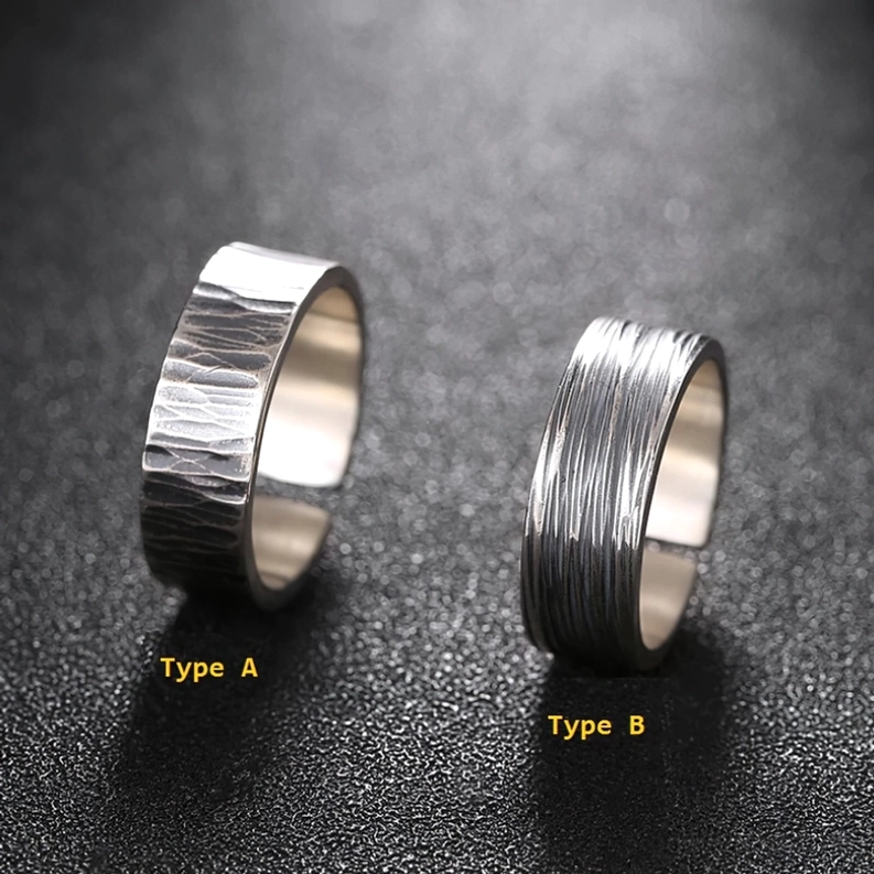 Typ A und Typ B Sterling Silver Gothic Couple Ringe Vergleich gehämmerte Thread-wrapped Textur verstellbare offene Cuff dunkelsilber antiker Finish