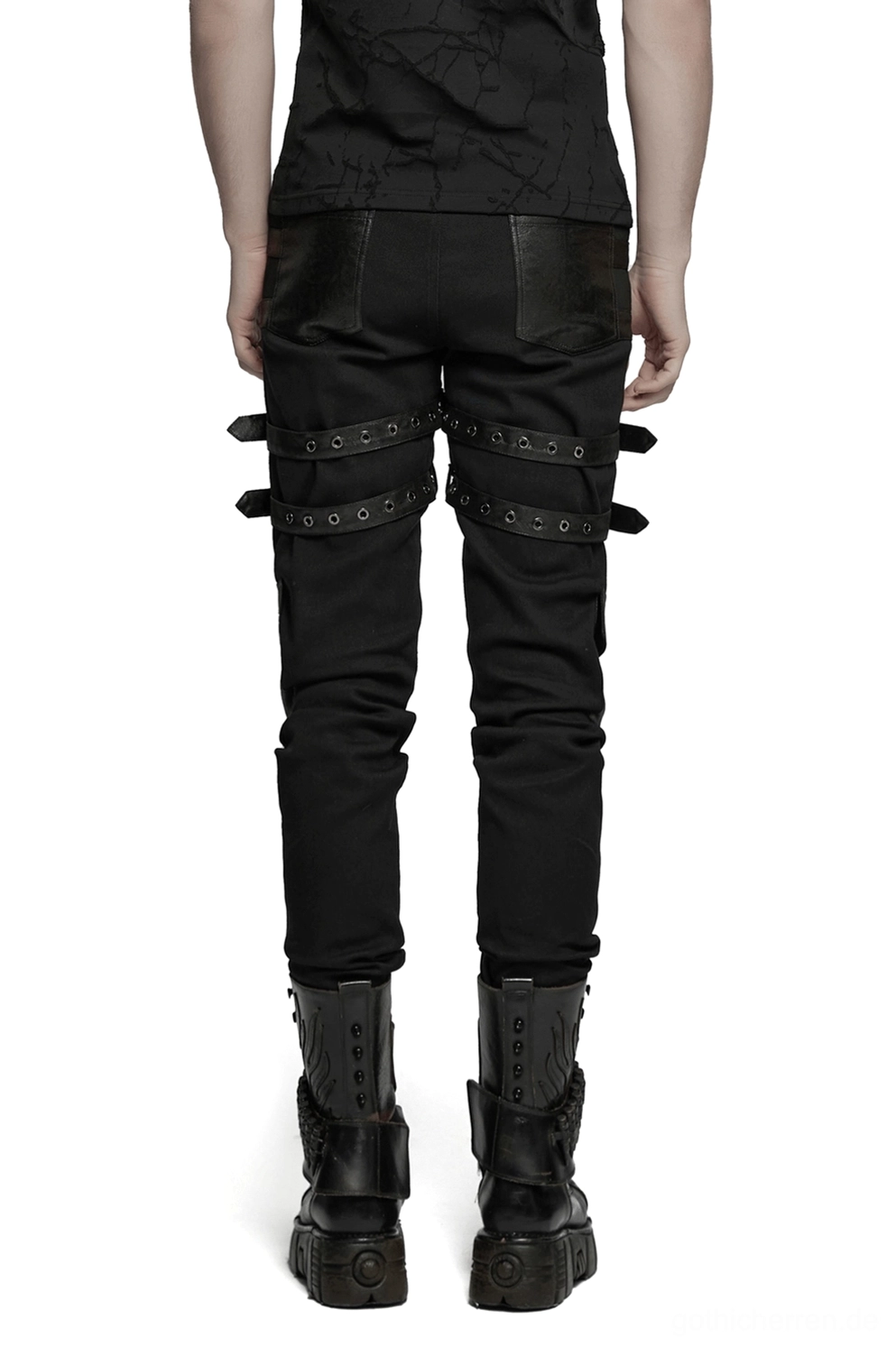 Gothic slim-fit hose rückansicht mit ledertrimmed hintertaschen und verstellbaren oberschenkelriemen d-ring hardware details