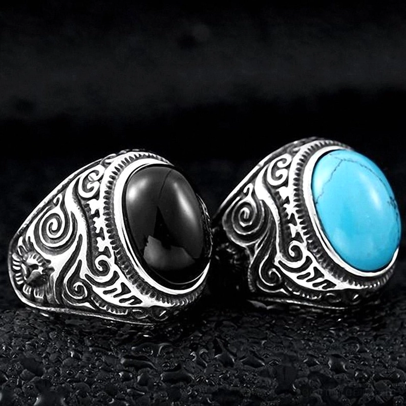 Gothic-Statement-Siegelring mit Edelstein, mutig Alternative-Schmuckstück, unisex Fashion-Ring in Dark-Ästhetik-Produktfotografie