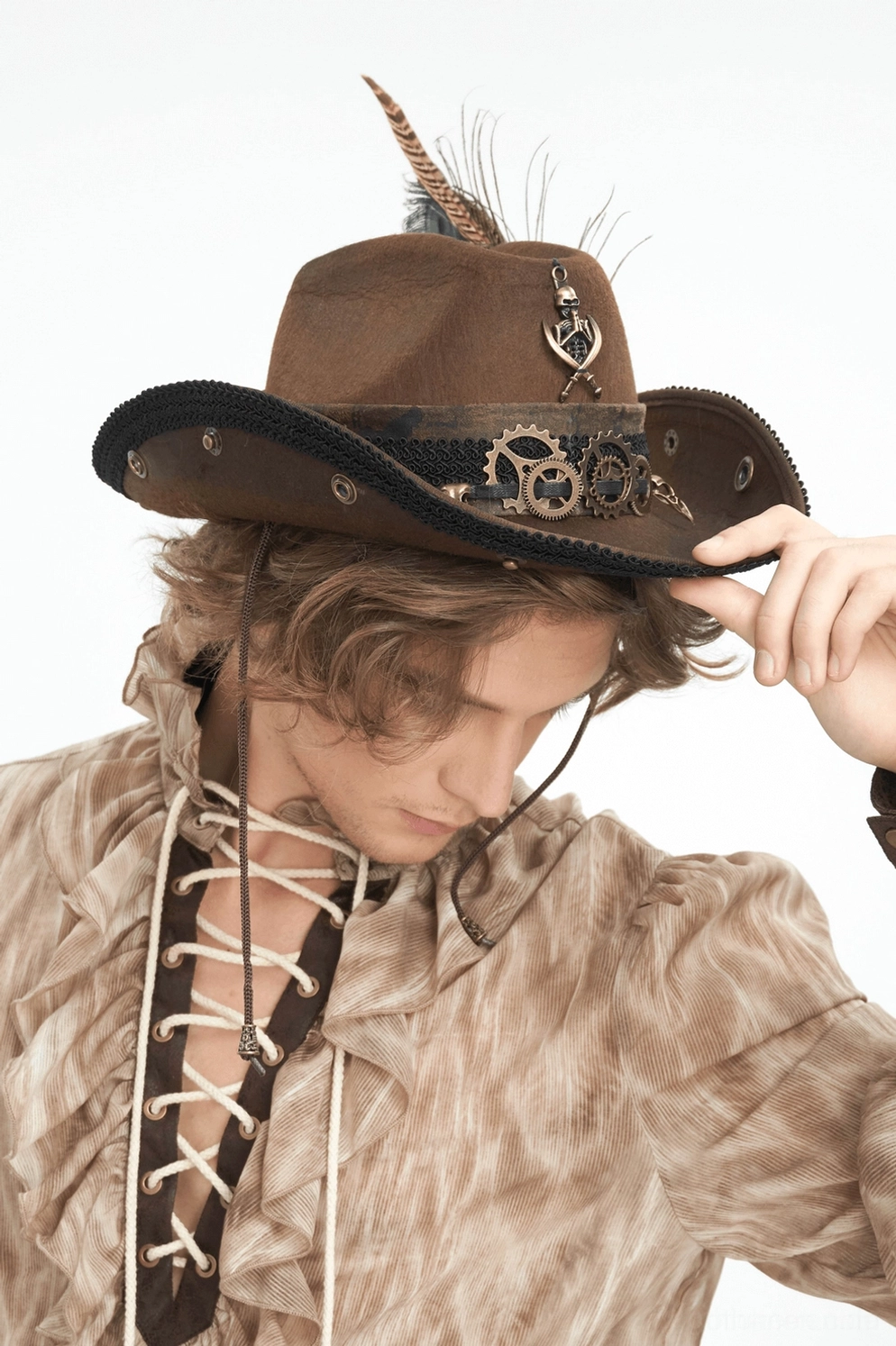 Brauner gothischer Steampunk Cowboyhut mit Zahnrädern und Federn, alternativer Mode-Statement