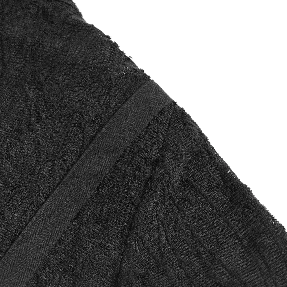 Gothic Mesh Tank mit asymmetrischen Saum- und Quasten-Details - architektonisches Design-Ansicht zeigt Saumkonstruktion und Spitzenverzierung