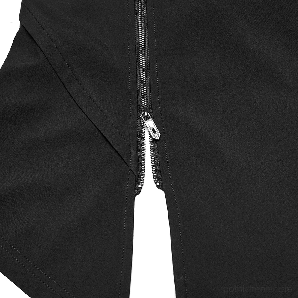 Wasserdichter Gothic Wasteland Techwear Cape Gesamtproduktansicht mit asymmetrischer Silhouette, strategische Panelierung und dramatische Designelemente