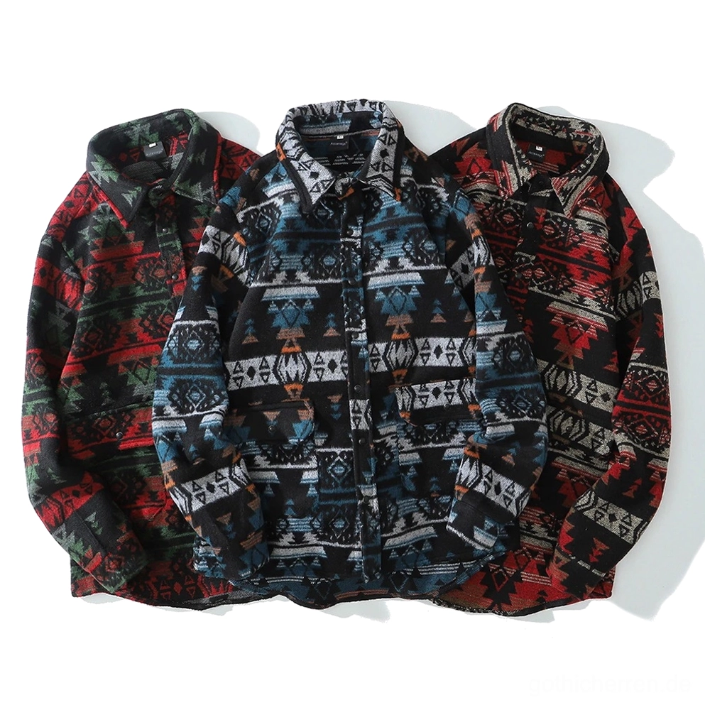 Gothic Tribal Geometric Print Hemden Kollektion Flat Lay – Mehrfarbige okkulte Designs in Blau-Schwarz, Grün-Rot und Rot-Grau auf strukturiertem Fleece-Gewebe mit klassischen Turn-Down-Kragen und Brusttaschen