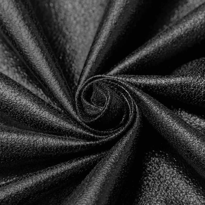 Gothic Umhang Konstruktions-Detail – Samtpaneel und geflochtene Stickerei-Handwerkskunst an der Vorderseite