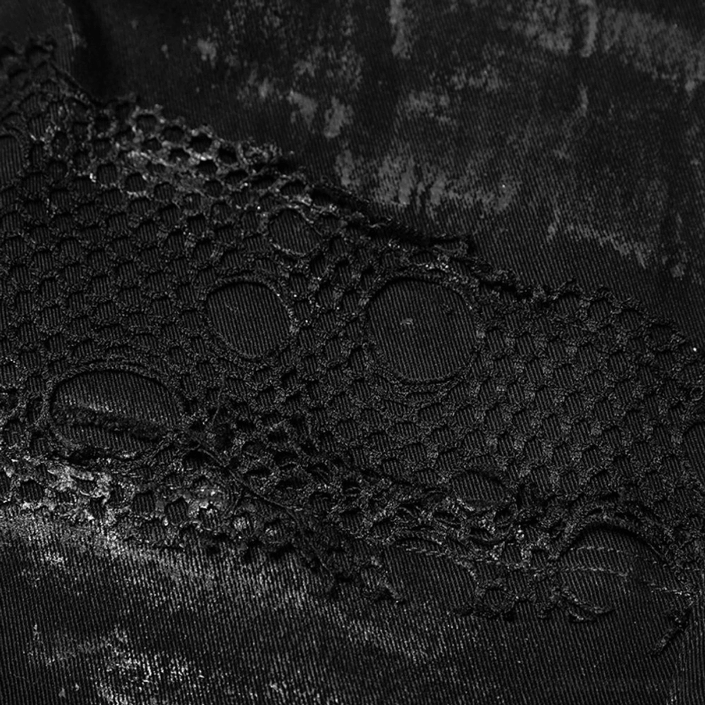 Alternative Styling-Ansicht schwarzer Gothic-Jeans mit Mesh-Paneelen und Metallverstärkungsdetails