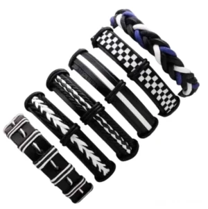 Alternative Goth Armbänder mit Streifenmuster und Karomuster gespiegelte Ansicht Leather Bracelet Collection
