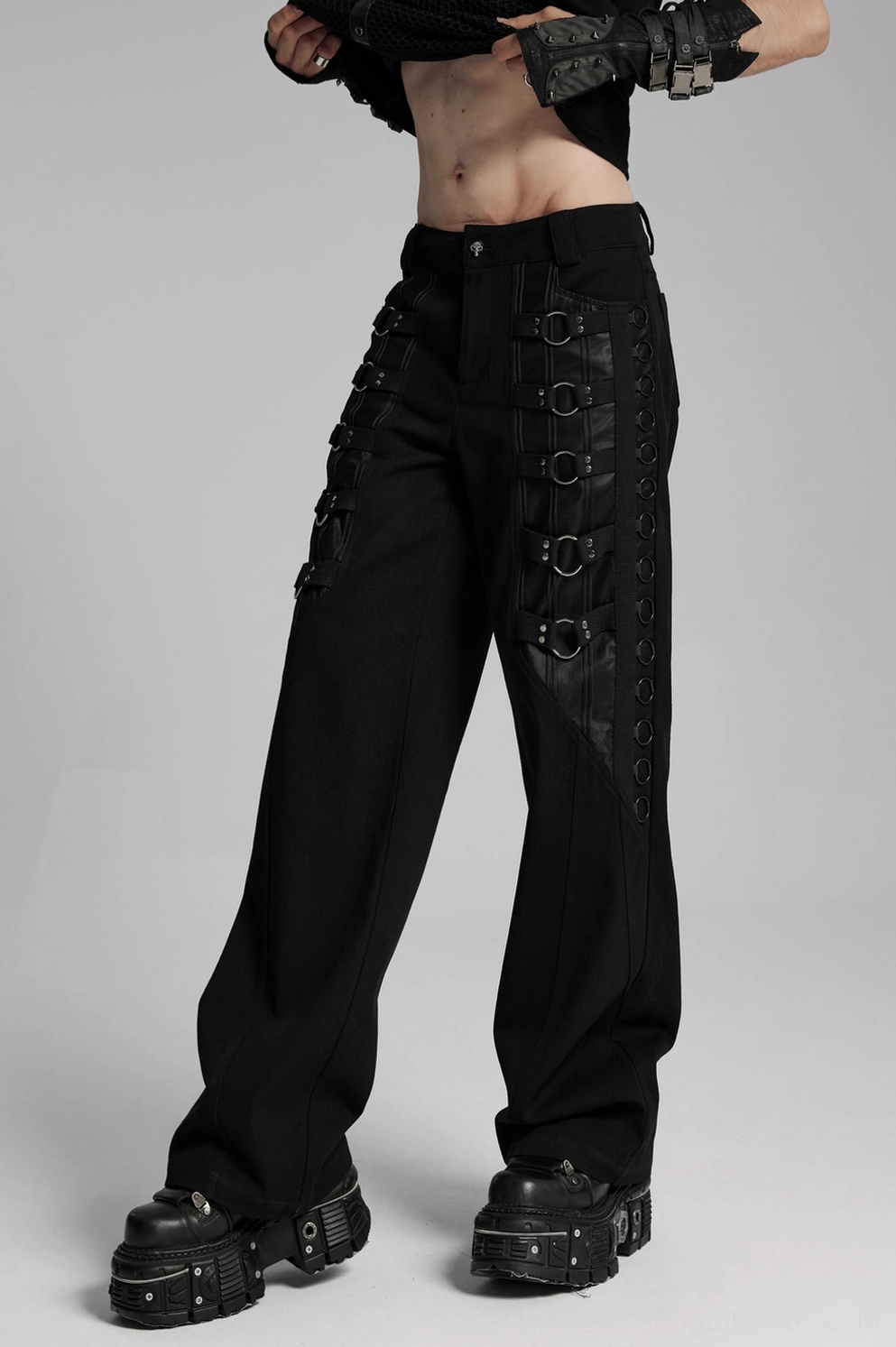 Gotische schwarze Weithose Größentabelle – Komplette Größenführer mit europäischen und britischen Maßen, Taillenweite, Hüftumfang und Beinlängen in Zentimetern und Zoll