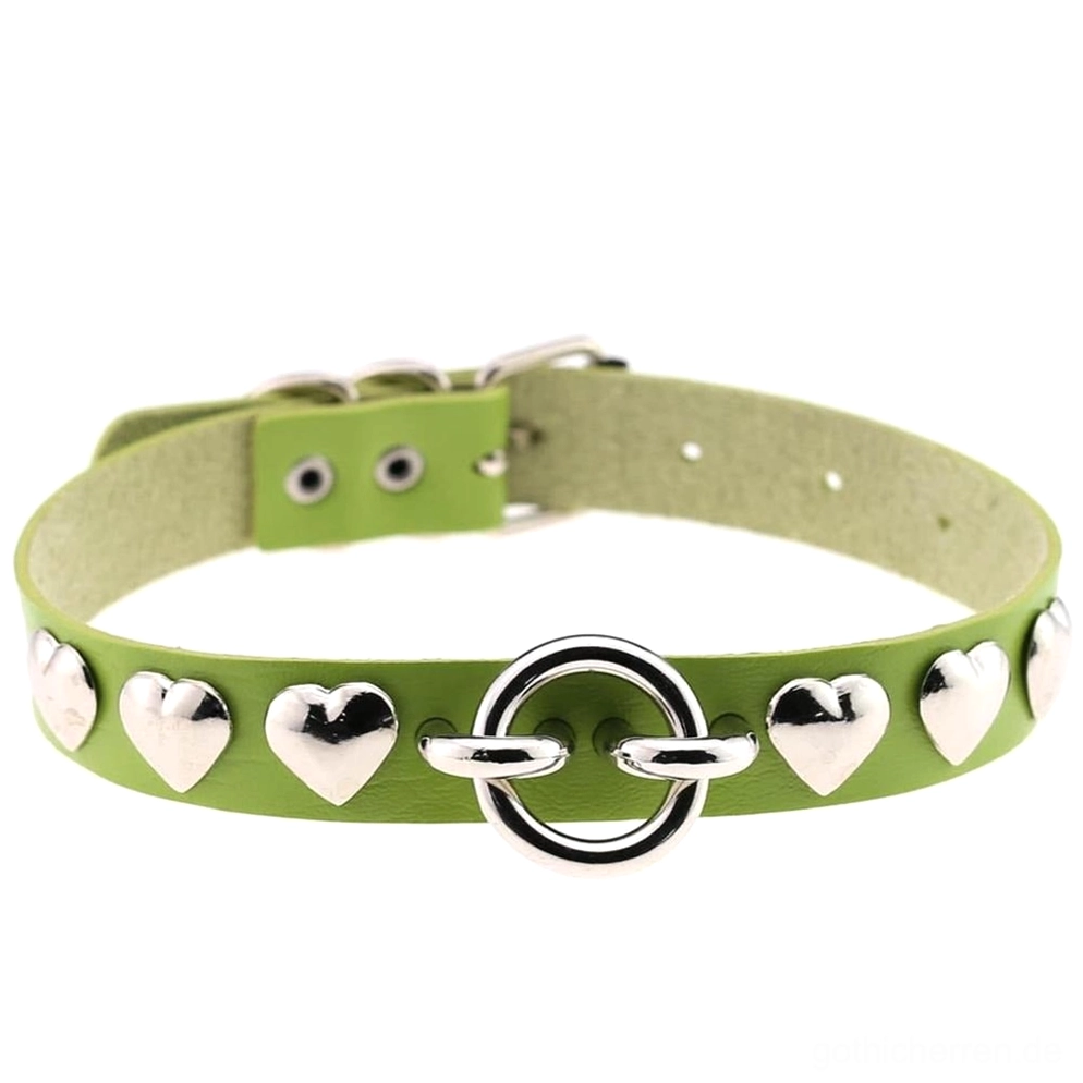 grün pu leder herzchoker mit silbernen herznieten und o-ring detail nature inspired gothic halsschmuck