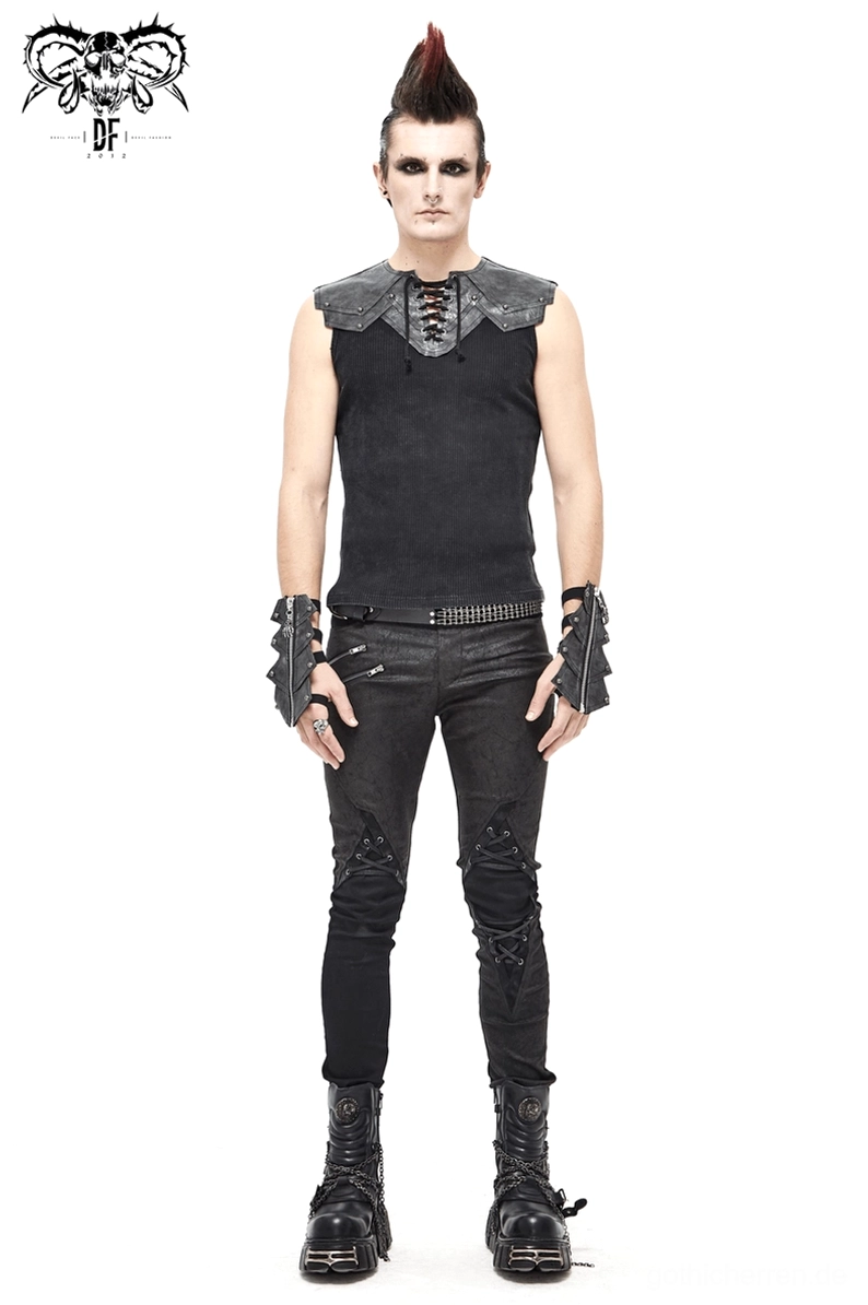 Studio-Produktfotografie von Herren-Gothic fingerlose Handschuhe mit Totenschädel-Reißverschluss und eingeprägten Metallnieten in schwarzem distressiertem Finish