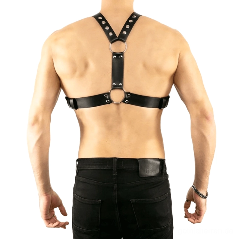 Herren Gothic Leder-Harness reines Schwarz, Rückansicht mit Y-Back Konstruktion, doppelte O-Ringe, verstellbare Taille-Straps, strukturelles Ledergeschirr-Design