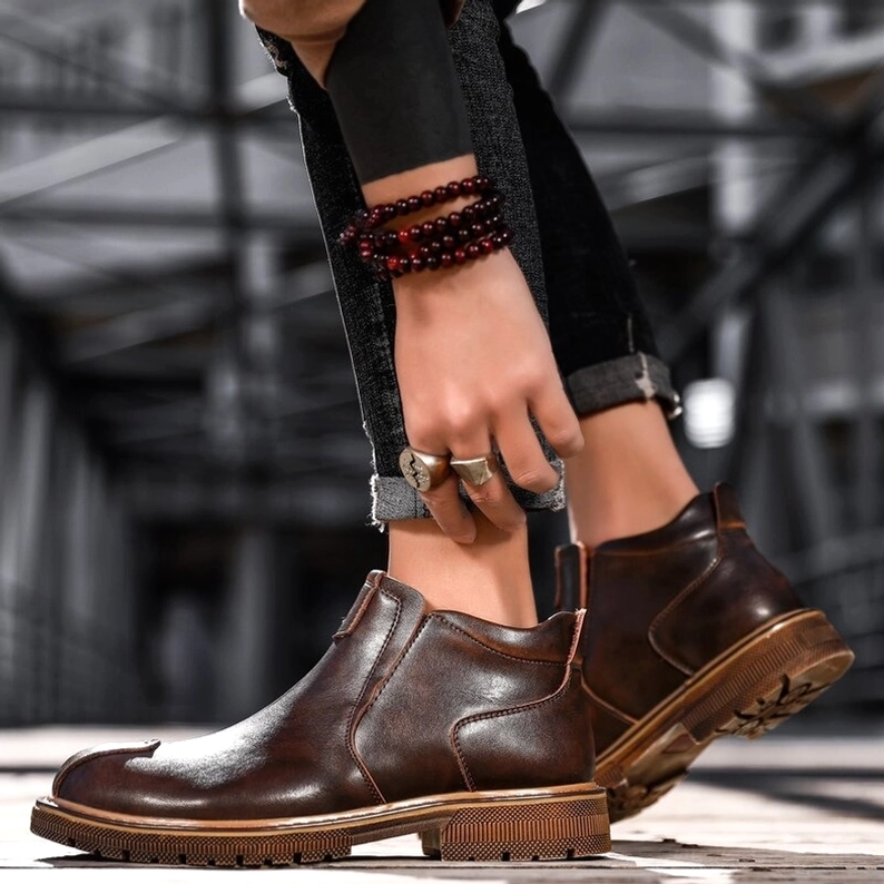 Herren Gothic Split-Leder Chelsea Stiefel in Premium-Qualität, Alternative Mode Boots Kollektion, vielseitiges Design für Goth-Kultur und Urban-Stil