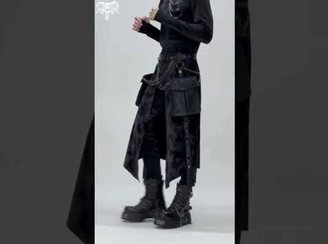 Männerrock Gothic Vollkörper-Streetwear Styling Seitenansicht Punk-Ästhetik mit funktionalen Taschen Industrial-Ketten und Ledergürtel