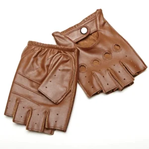 Kamelbraune fingerlose Handschuhe aus Schafsleder für Herren, zirkuläre Perforation Details und verstellbarer Druckknopf am Handgelenk, viktorianisch inspirierten gothic Stil mit weicher Ledertextur