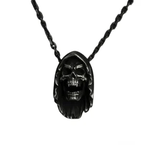 Gothic Kapuzen-Skelett Totenkopf Halskette - Frontansicht mit aufgerissener Mundöffnung und Mönchskapuzen-Silhouette, dunkles Metalldesign