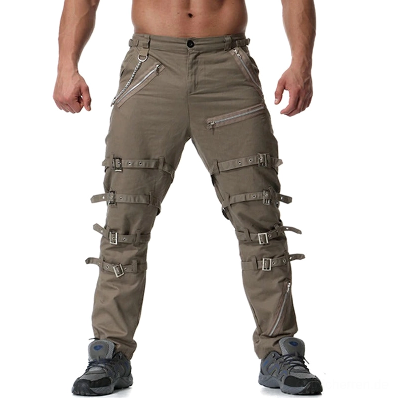 Khaki Gothic Cargo Hose mit Reißverschlusstaschen und Bein-Schnallen Metallverzierung Vorderansicht Ganzkörper