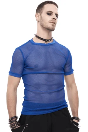 Männlicher Gothic-Model trägt königsblaues Mesh T-Shirt mit transparenter Struktur, Frontansicht in Studioumgebung, zeigt durchscheinendes Polyamid-Netzstoff und enganliegende Cyberpunk-Passform
