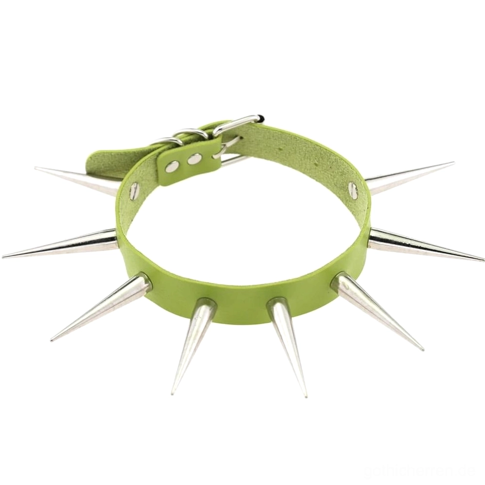 Limetten-Grün Spike Punk Gothic Choker Flachaufnahme Vorderansicht mit silbernen Spikes auf Kunstleder-Streifen und verstellbarem Design, Alternative Accessoire