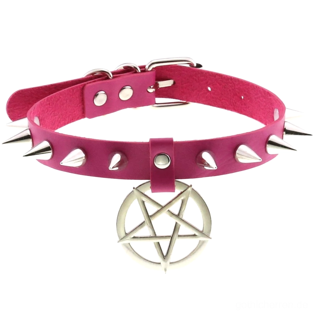Rosé-farbener Spike Leder Choker mit Pentagram Anhänger und silbernen Nieten – Romantische Alternative Gothic Halsband Variante