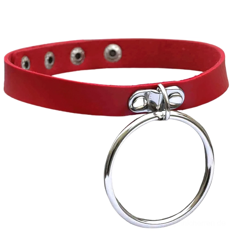 Rotes Kunstleder Gothic Choker mit silbernem Vorhängeschloss Anhänger Nahaufnahme, verstellbares Punk Rock Ästhetik Halsband, doppellagiges Leder Design, alternative Fashion