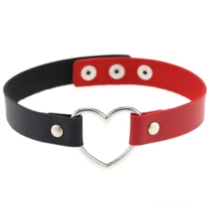 Schwarzes und dunkelrotes zweiteiliges PU-Leder Herz-Choker-Halsband mit silberner Herz-Anhänger und verstellbarer Druckknopf-Befestigung, Gothic-Schmuck