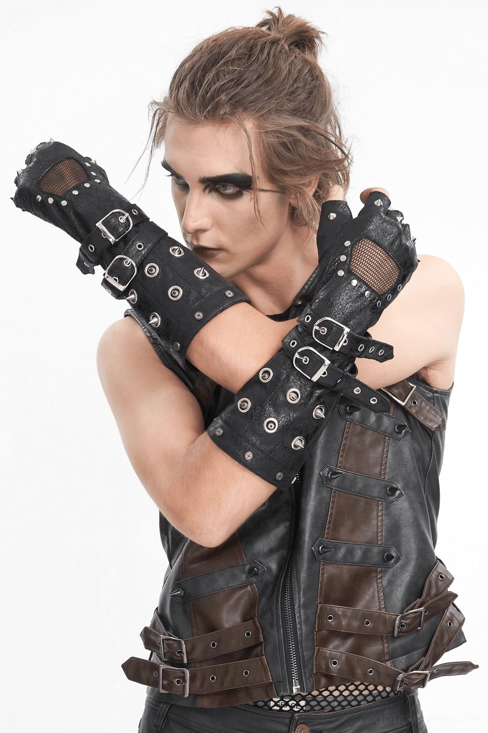 Schwarze Gothic Fingerlose Studded Gauntlet-Handschuhe mit voller Handlänge, Metallnietz-Verzierungen, Schnallengurte und Mesh-Panel-Konstruktion