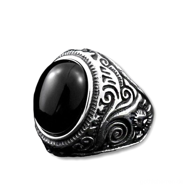 Schwarzer Onyx Gothic-Siegelring mit Edelstahl-Bezel-Fassung, polierter glänzender Edelstein, flache Studio-Produktfotografie auf weißem Hintergrund