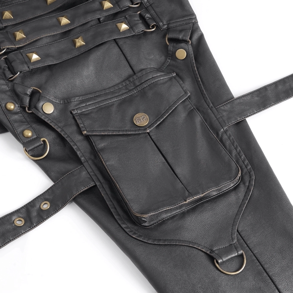 Cargotasche-Detail schwarzer Gothic-Cargohose zeigt schwarze Kunstleder-Klappe, D-Ring-Befestigungen und Riemen-Verbindungen mit Bronze-Hardware