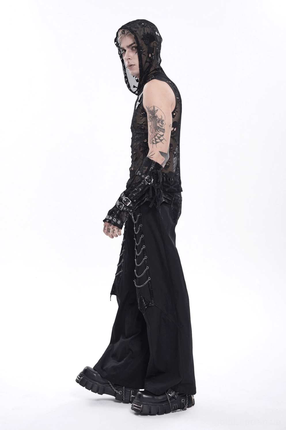 Schwarze Cyberpunk Gothic Schlaghose mit mehrschichtiger Taille und kaskadierten Metallketten - Detailaufnahme