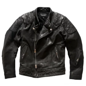 Schwarze Echtleder Gothic Bikerjacke Vorderansicht Flat Lay mit asymmetrischen Doppel-Metallreißverschlüssen und gesteppten Schulterpassen auf weißem Studio-Hintergrund