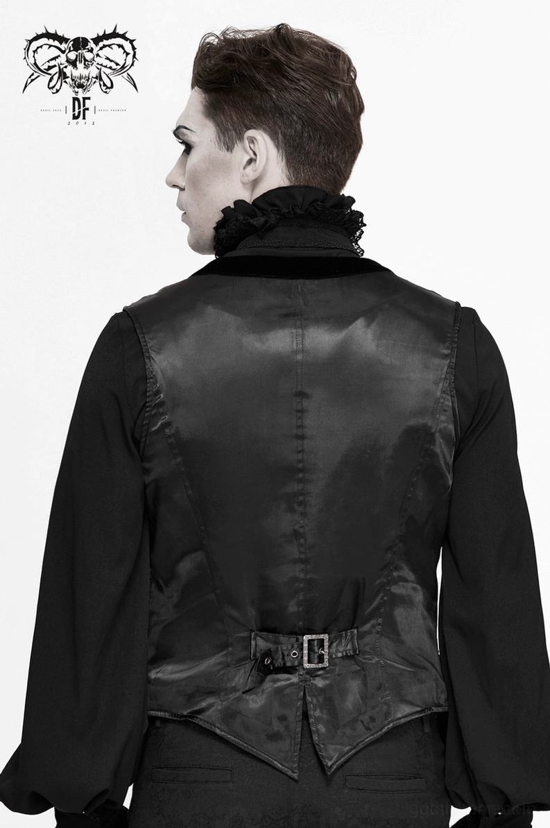Schwarze Gothic-Anzugweste kombiniert mit Gothic-Schmuck und Accessoires für komplette ästhetische Ausdrucksvielfalt