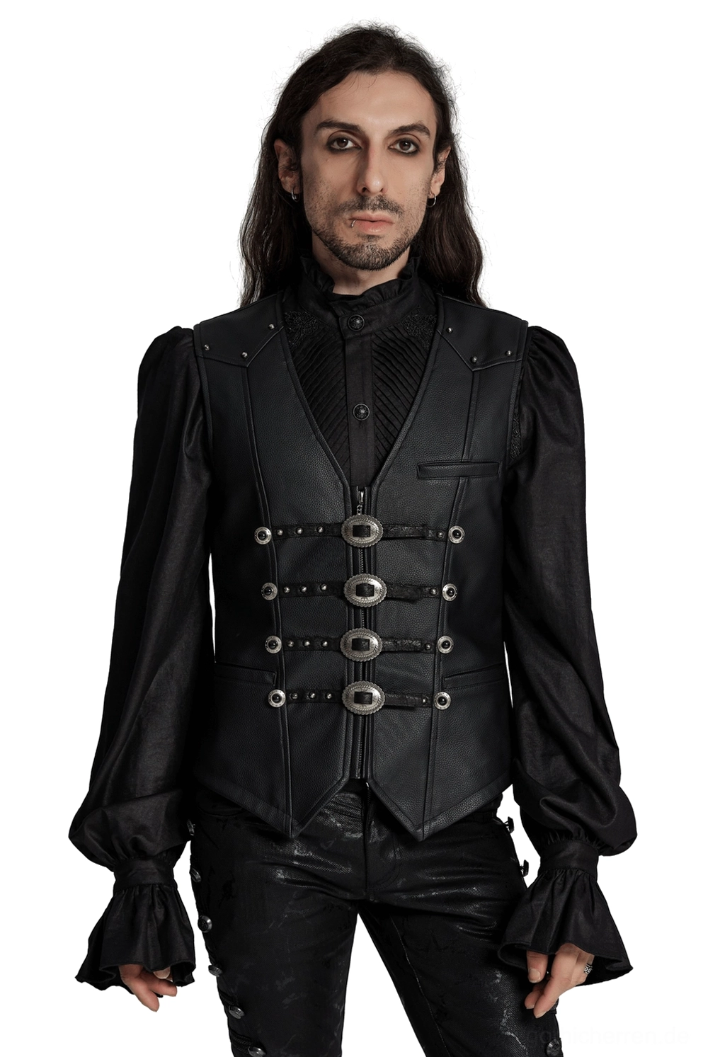 Schwarze Gothic Anzugweste aus Kunstleder mit Nieten-Metallverschlüssen - Vorderansicht auf Model getragen