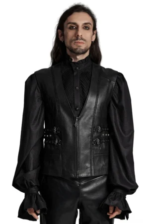 Schwarze Gothic Anzugweste mit Schlangen-Schnallen und Nieten – Frontansicht auf männlichem Model mit ärmellosem Schnitt und Metallverzierungen