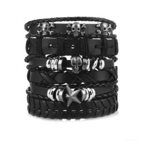 Schwarze gothic armband set mit 6 totenkopf und stern lederarmbändern verstellbar flachlage ansicht