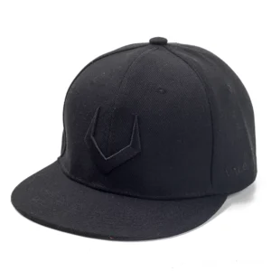 Solid schwarz Gothic Baseball Cap mit dimensionaler 3D V-Stickerei, gewebte Baumwoll-Mix-Textur, Frontansicht auf weißem Hintergrund, klares Stickereidesign