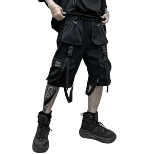 Gothic Cargo-Shorts Seitenansicht Rückansicht Schnallenverschlüsse Cargo-Taschen-Design industrielles Webbing taktische Details