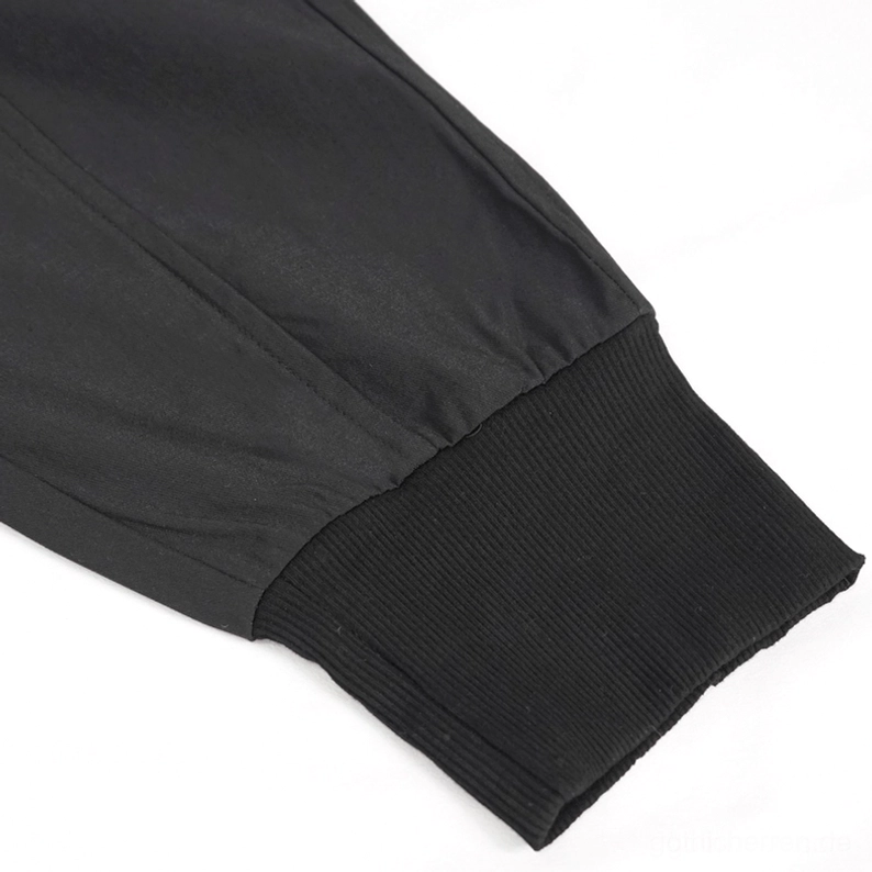 Knöchelbündchen Detail schwarze Gothic Cargo Hose mit gerippter Knit-Textur und weichem gewebtem Stoff-Material, Abschluss Detail