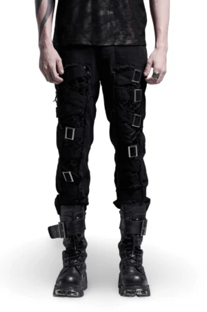 Schwarze Gothic Cargohose mit Mesh-Schnallen Vorderansicht auf Model, zeigt distressed Twill-Stoff und transparente Mesh-Paneele