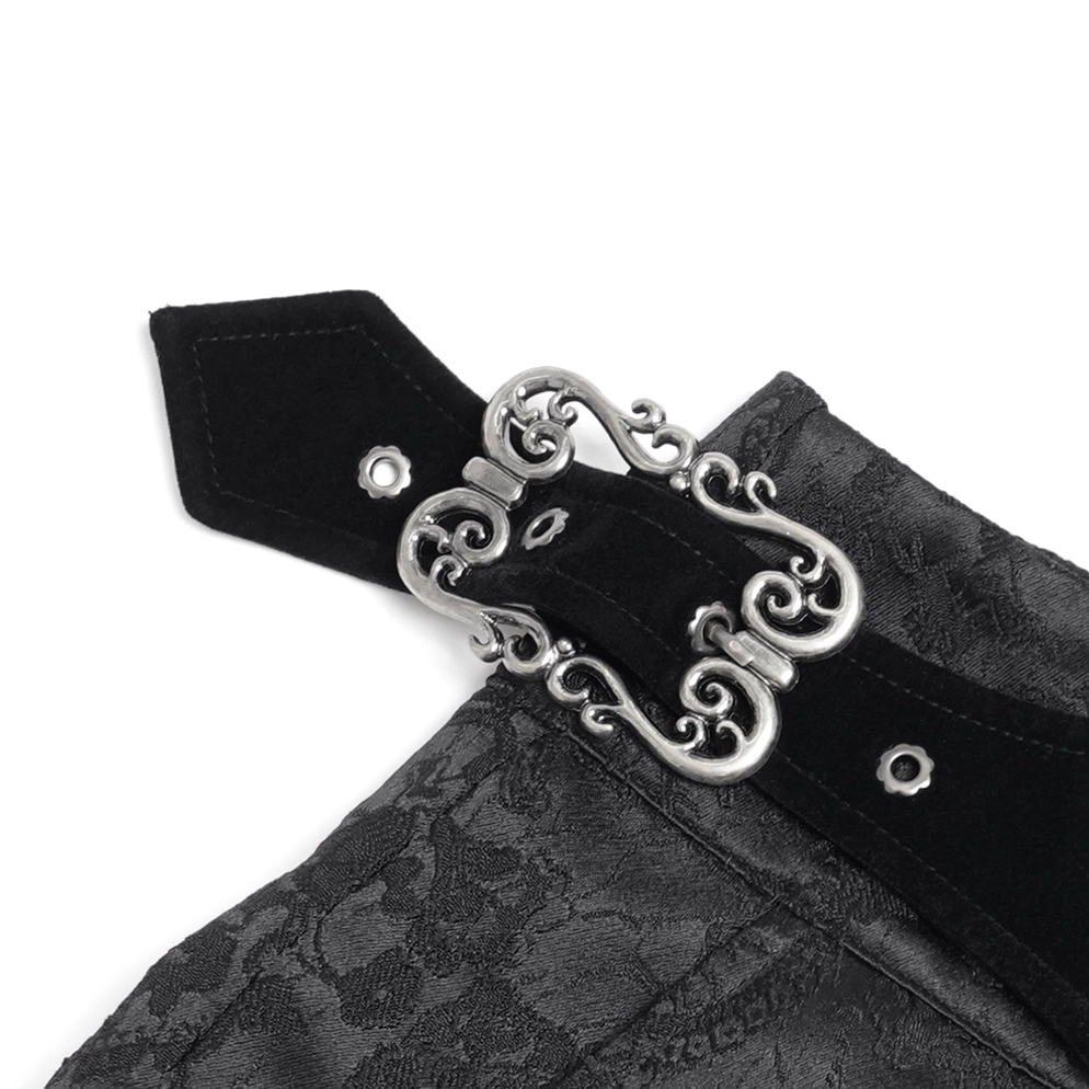 Extreme Nahaufnahme schwarze Gothic Cargohose Taille mit verzierten silbernen Metallschnallen und Samtstoff-Riemen Zubehör
