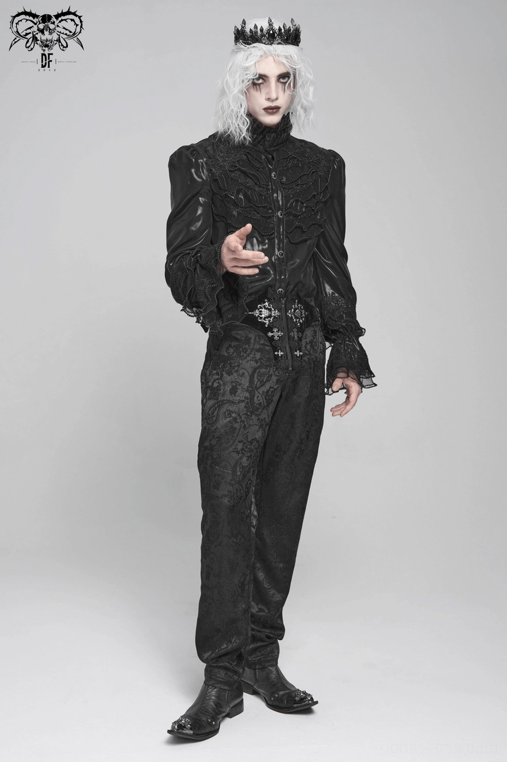 Flachlage schwarze Gothic Cargohose mit Reißverschluss-Vorderseite und Gesamt-Silhouetten-Design Ansicht