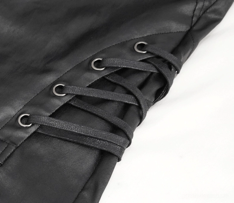 Nahaufnahme Schnürverschluss mit Metallösen Knie Gothic Lederhose schwarze Herrenhose Verstellbares Korsett-Design