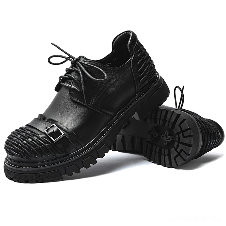 Schwarze echte Rindsleder Gothic Plateau Stiefel mit Kreuzmuster Lauffläche Unterseite Draufsicht haltbare Gummi-Sohle