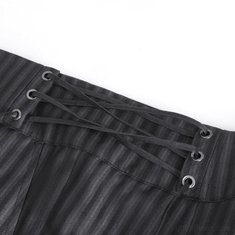 Nahaufnahme Metallösen Silbermetall und verstellbare schwarze Schnürung seitliche Schnürungsanlage Gothic Röhrenhose Slim-Fit