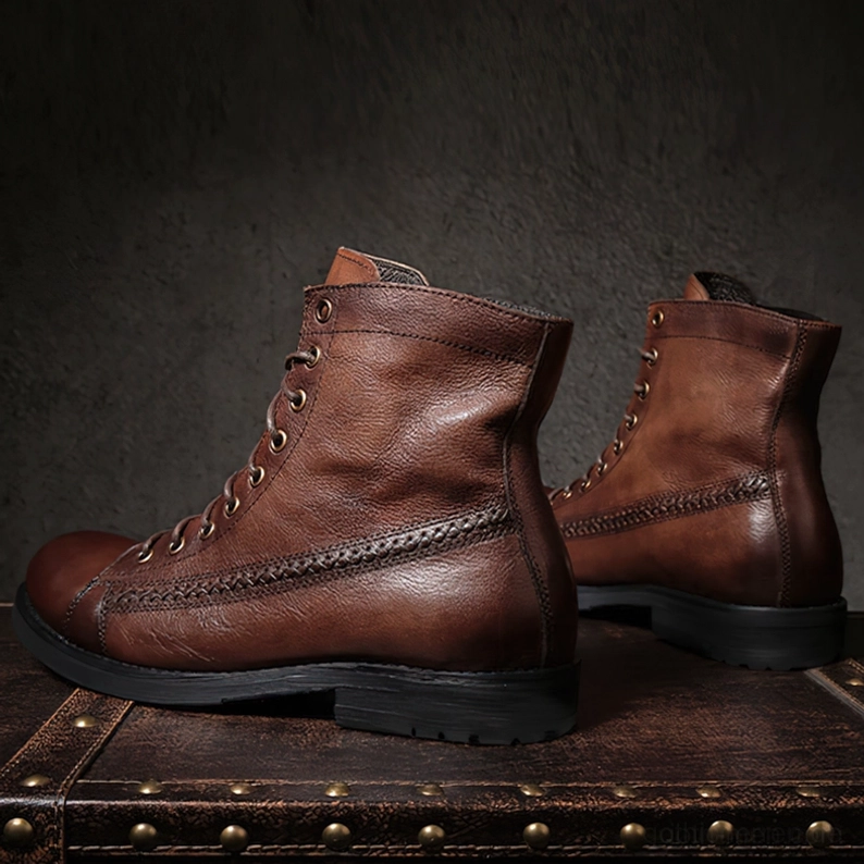 Schwarze Gothic Schnürstiefel für Herren mit Industrial-Punk-Ästhetik und Lace-Up-Design perfekt zum Stylen