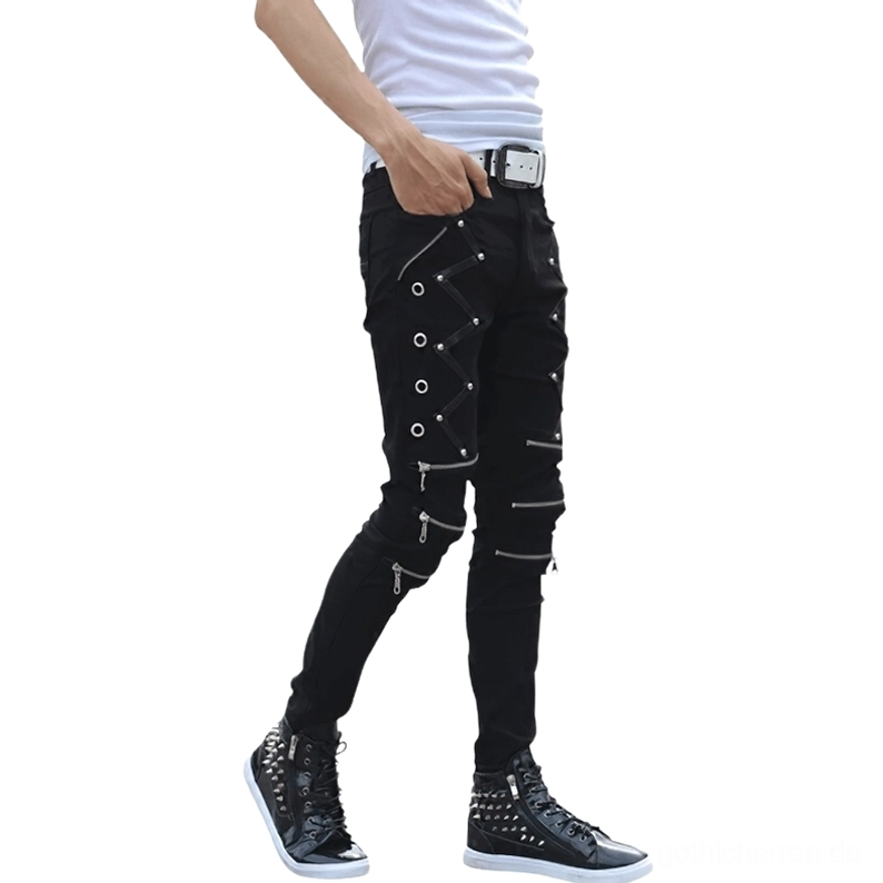 Schwarze gotische Skinny-Jeans Herren Seitenansicht mit Metallreißverschlüssen Nieten und Nieten-Stiefeln kompletter Look